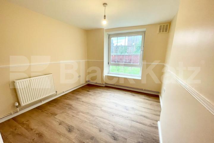 Three bedroomed apartment moments from London Bridge Weston Street, London Bridge